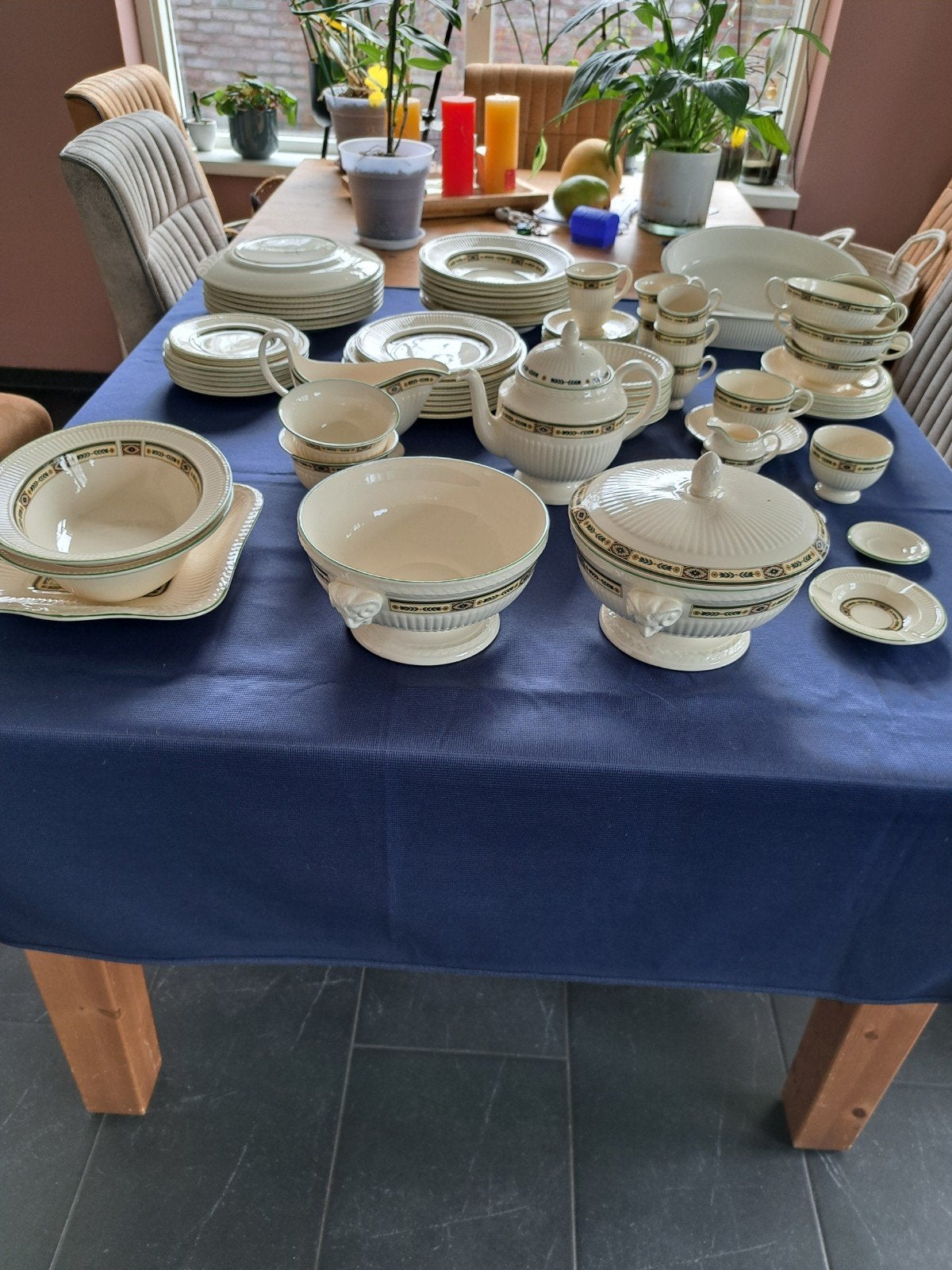 70-delig Wedgwood Carlton servies, Ophalen, Zo goed als nieuw, Porselein