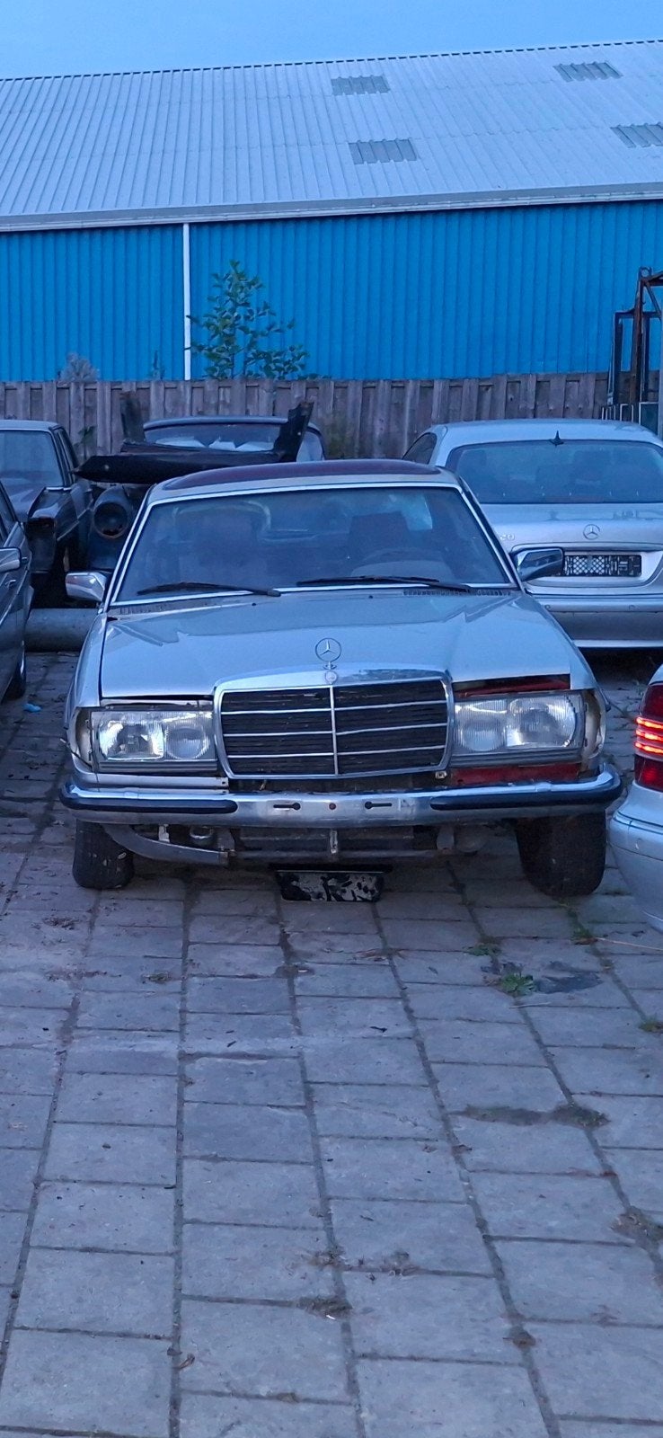 Mercedes W123 Coupé Voorbumper Compleet, Gebruikt, Voor, Mercedes-Benz, Ophalen of Verzenden