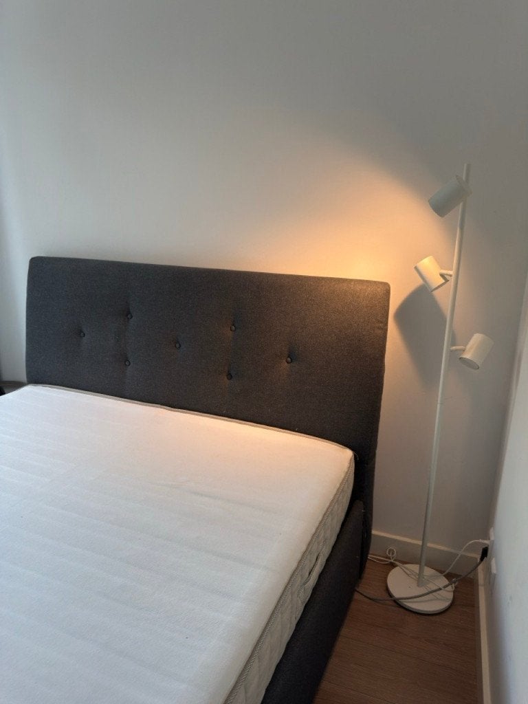 IDANÄS Gestoffeerd bed met opberger 160х200, Ophalen, Tweepersoons, Zo goed als nieuw, 160 cm