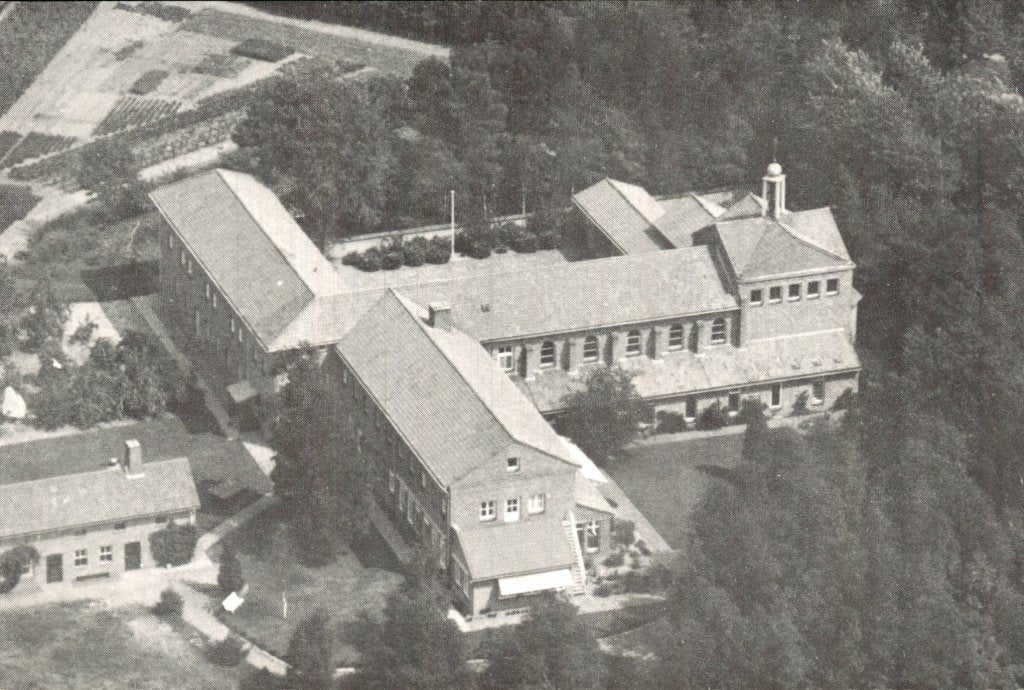 Heesch - Priorij Fons Vitae - Benedictinessen, Ophalen of Verzenden, 1960 tot 1980, Ongelopen, Noord-Brabant