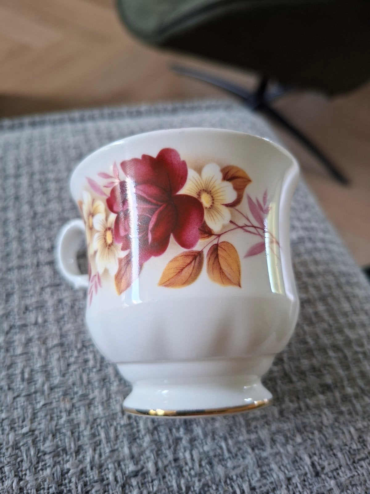 Theekopje  royal kent england, Ophalen, Zo goed als nieuw, Porselein, Kop en/of schotel