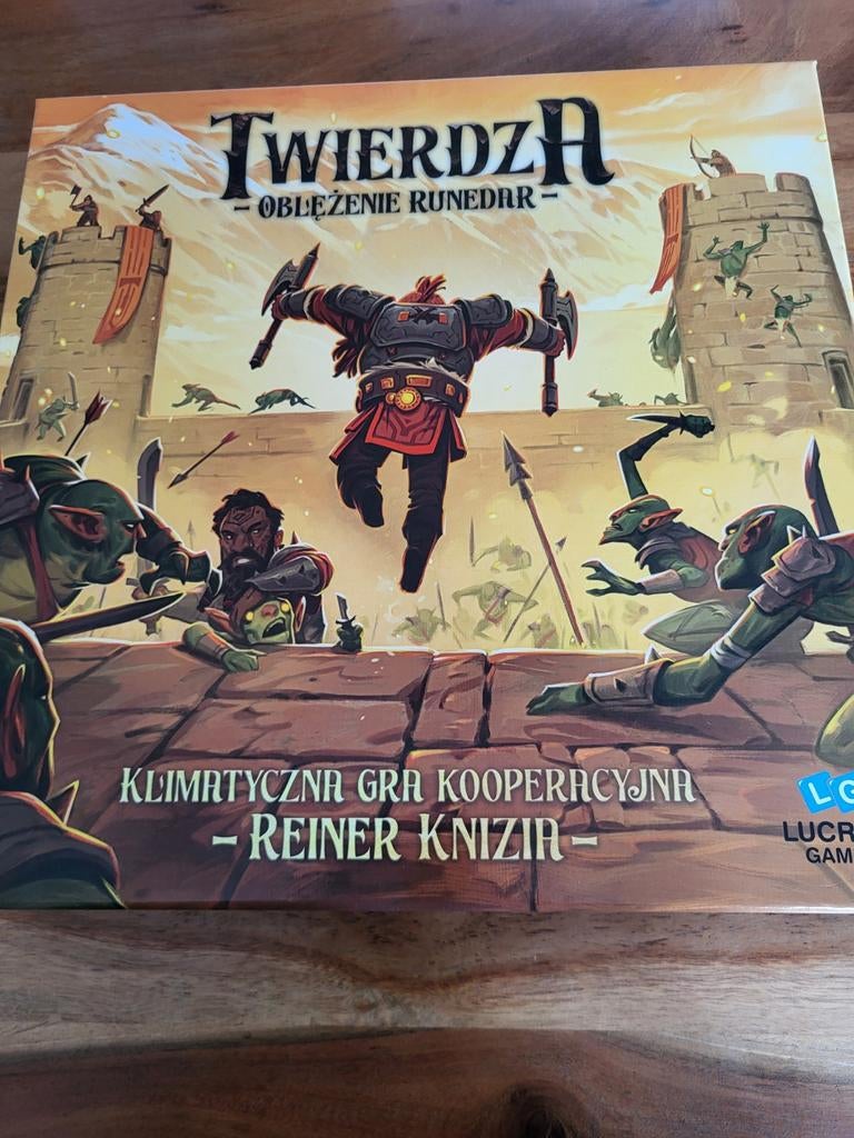 Siege of Runedar - Bordspel (Pools), Een of twee spelers, Ophalen of Verzenden, Zo goed als nieuw, Lucrum Games