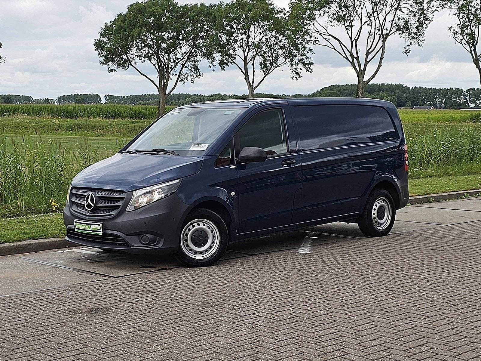 MERCEDES-BENZ VITO 114 ac automaat euro6, Auto's, Bestelauto's, Automaat, Gebruikt, Euro 6, Navigatiesysteem