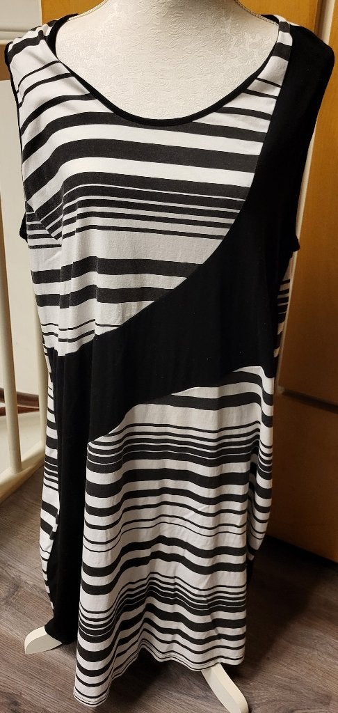 Ophilia jurkje maat 5 (48), Kleding | Dames, Ophalen of Verzenden, Ophilia, Gedragen, Jurk
