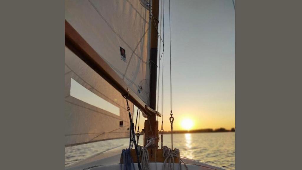 Te koop mooie Valk met Mercury bbm, Watersport en Boten, Open zeilboten, Ophalen, Gebruikt, 6 meter of meer, Valk