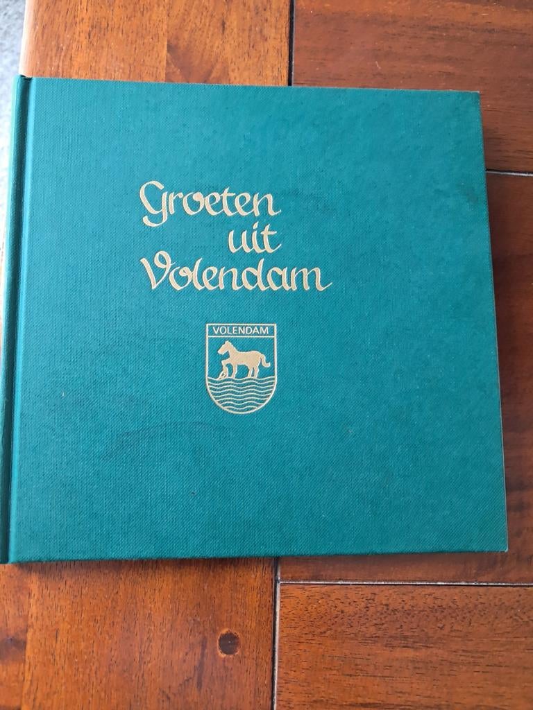 Boekje Groeten uit volendam is zeer mooi splinternieuw, Boeken, Geschiedenis | Stad en Regio, Ophalen of Verzenden