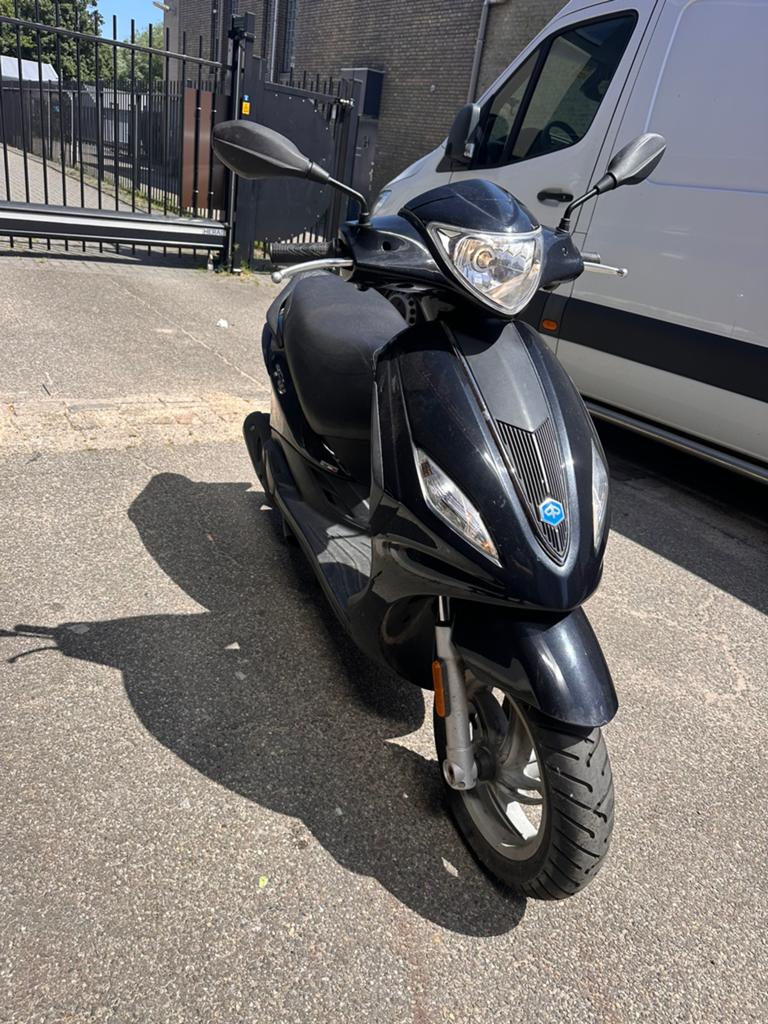 Piaggio New Fly 2015, Ophalen, Zo goed als nieuw, Benzine, Fly