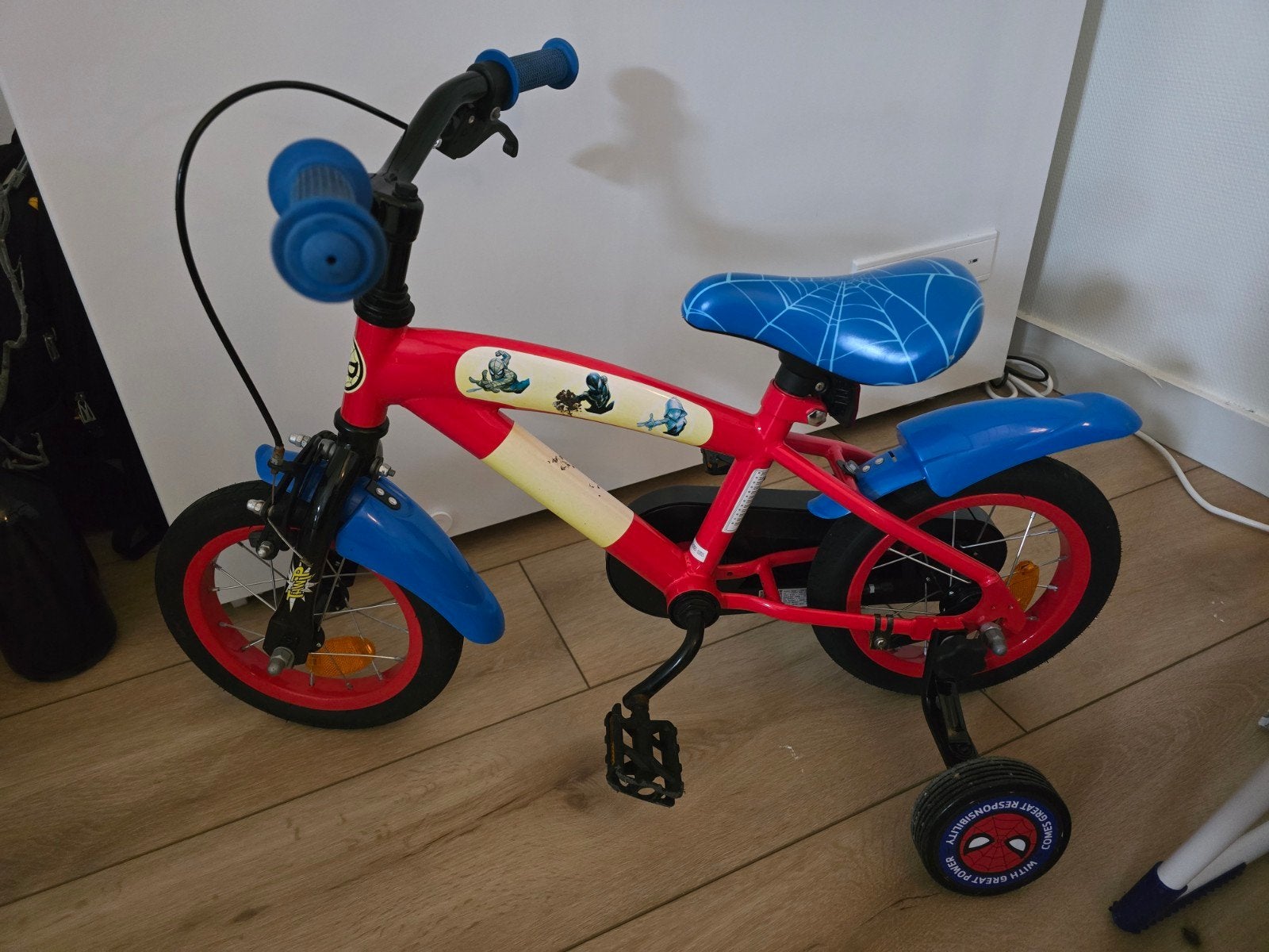 Spiderman kinderfiets 12 inch met zijwieltjes, Ophalen, Gebruikt, Minder dan 16 inch, Zijwieltjes