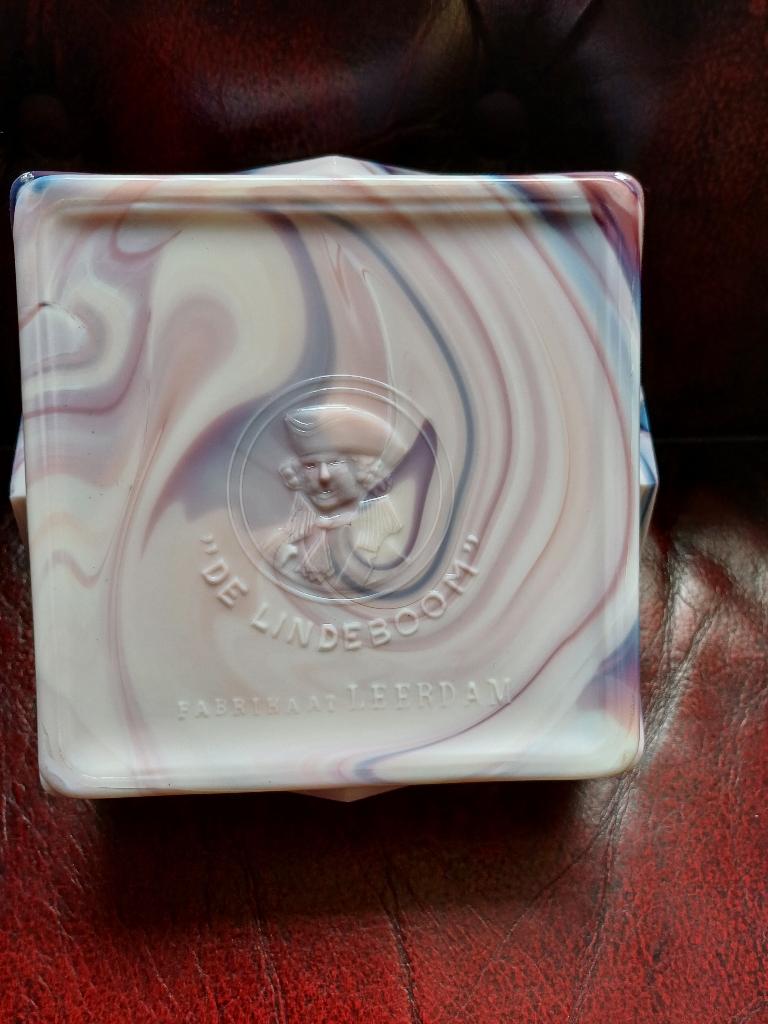 Leerdam chocoladebiscuit bonbonnière,andries dirk copier, Antiek en Kunst, Ophalen