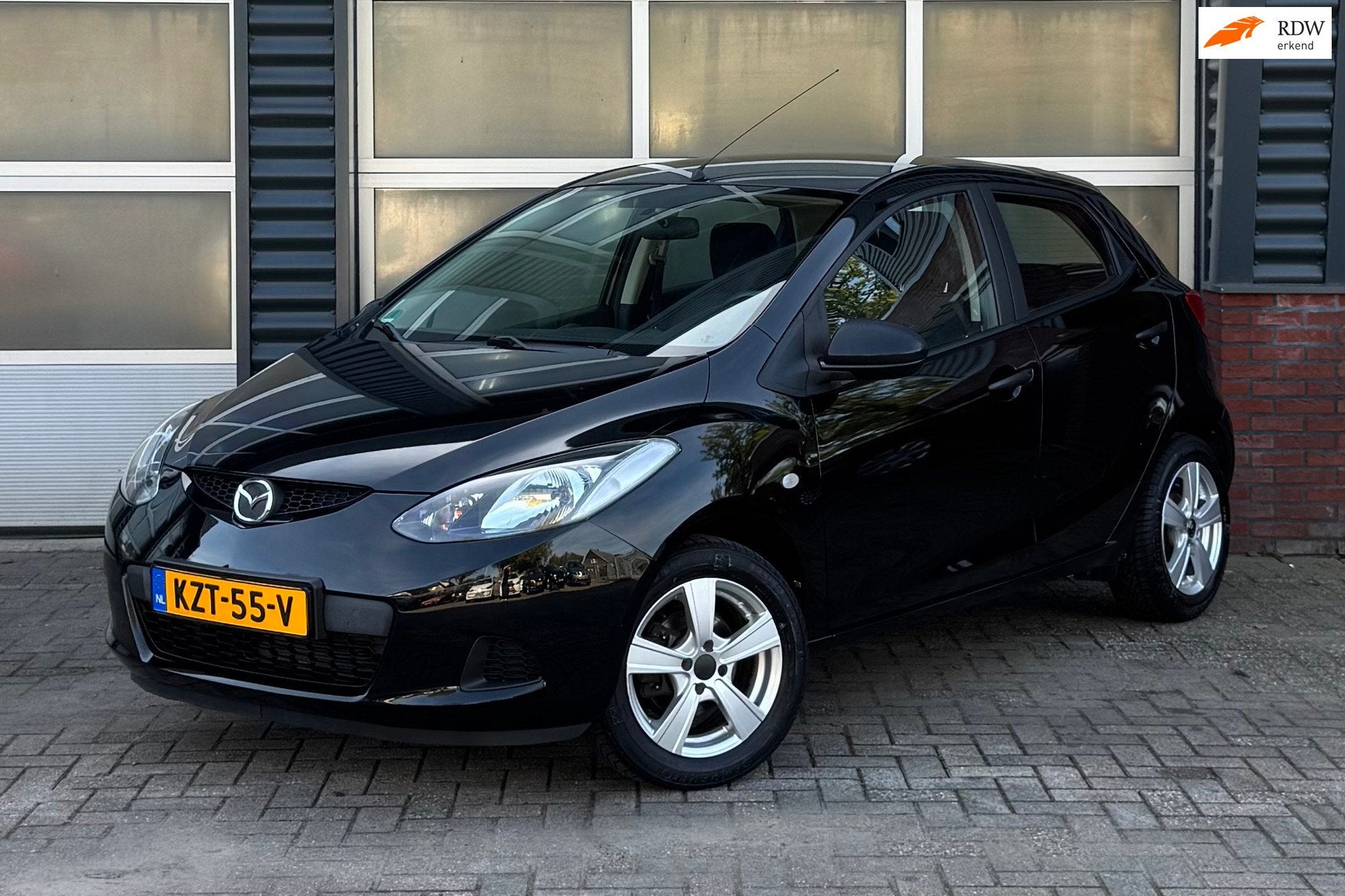 Mazda 2 1.4 | 75 PK | 129.588 km | Airco | Parkeersensoren |, Auto's, Voorwielaandrijving, Gebruikt, 4 cilinders, 4 stoelen