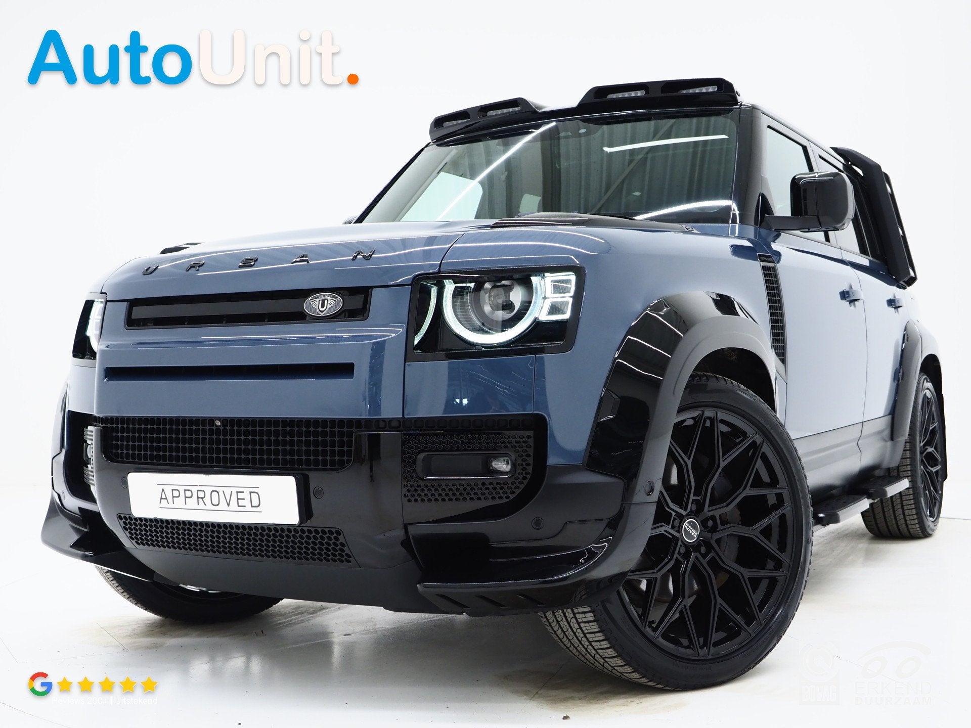 Land Rover Defender 110 2.0 P400e 110 Urban WideTrack Look |, Auto's, Automaat, 404 pk, Gebruikt, Zwart