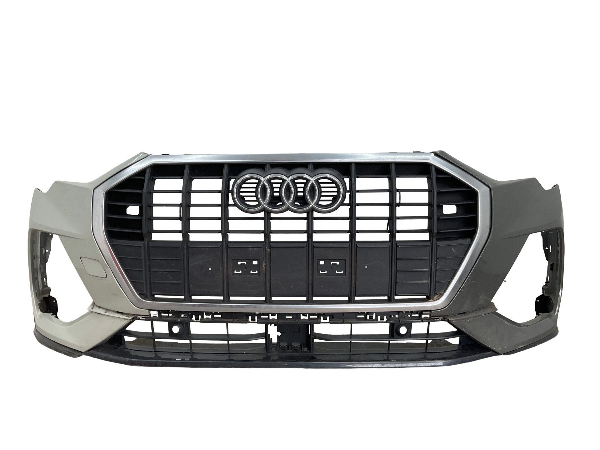 Bumper Audi Q3 F3 83A SLine Voorbumper H10-20340, Auto-onderdelen, Gebruikt, AUDI AG, Auto-Union-Strasse 1
85045  Ingolstadt, DE