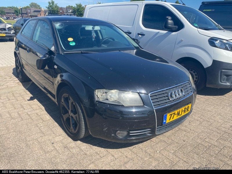 Audi A3 1.6 75KW 3D 2003 Zwart met schade, Auto's, Audi, Voorwielaandrijving, 4 cilinders, Zwart, 1200 kg