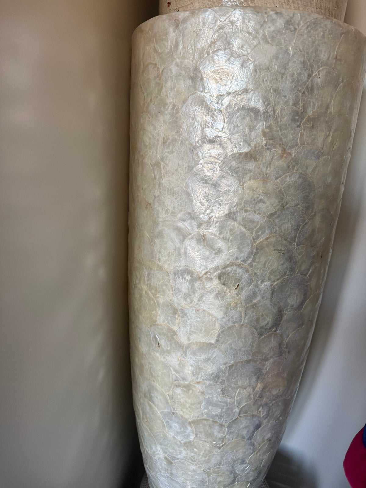 Schelpen bloempot 90 cm hoog, Ophalen, Zo goed als nieuw
