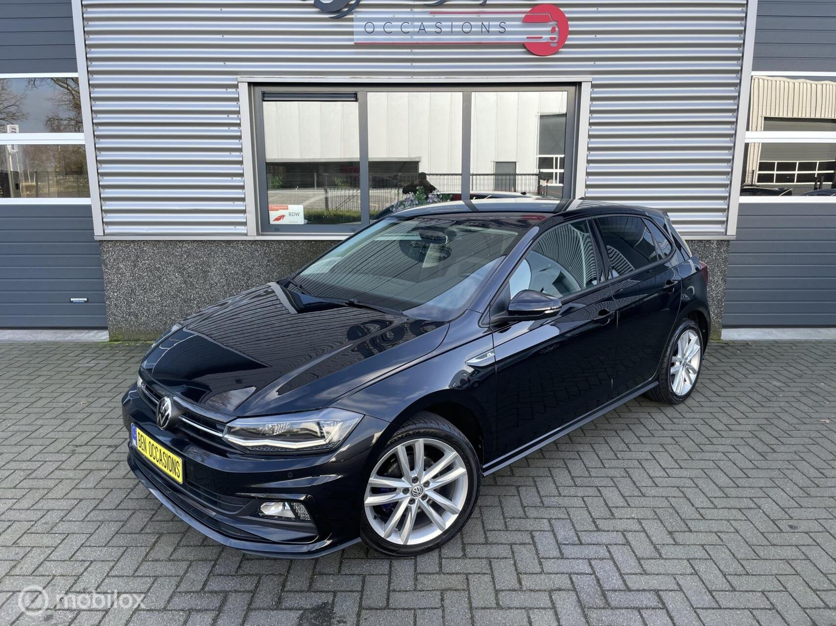 Volkswagen Polo 1.0 TSI R-Line 1e Eigenaar TOPSTAAT!, Auto's, Gebruikt, Euro 6, 116 pk, Zwart