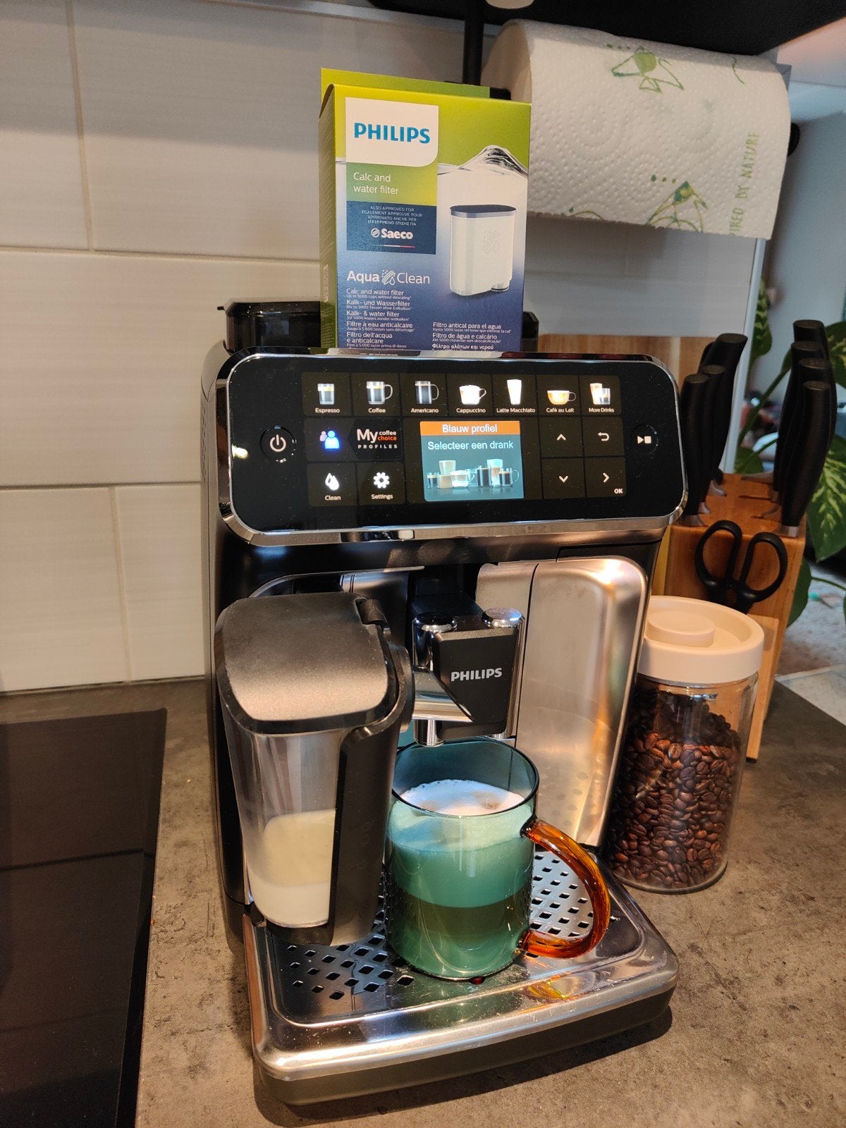 Philips LatteGo 5447 Volautomaat - Goede Staat, Ophalen, Afneembaar waterreservoir, Gebruikt, Koffiemachine
