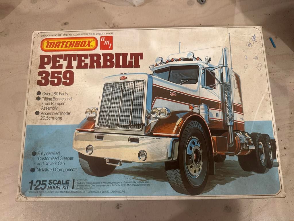 Matchbox Peterbilt 359 modelbouw vrachtwagen, Ophalen of Verzenden, Gebruikt, Groter dan 1:32, Truck