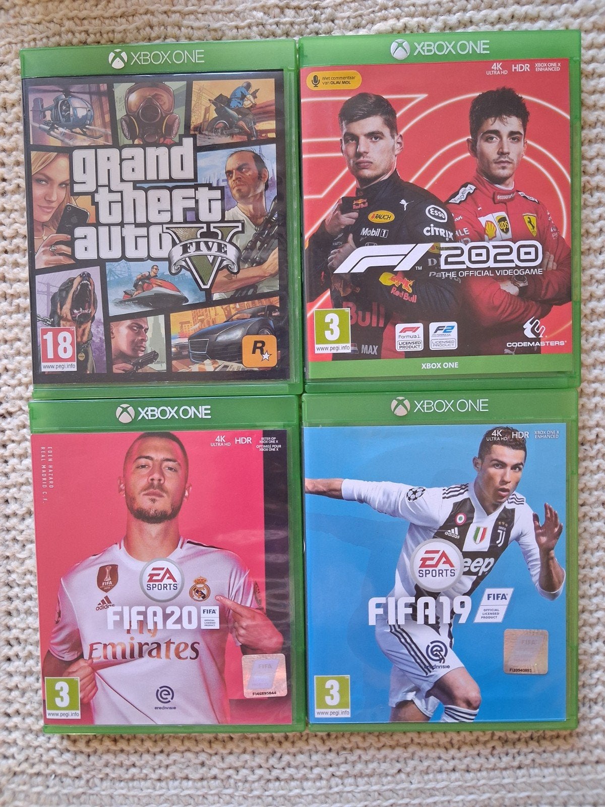 4 Xbox One Spellen: FIFA 19, FIFA 20, F1 2020, GTA V, Ophalen of Verzenden, Zo goed als nieuw, Sport, 3 spelers of meer