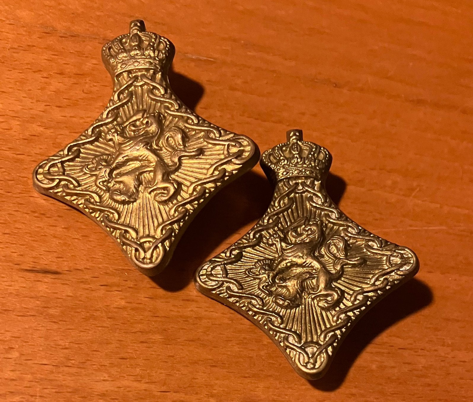 Intendance staf emblemen, Ophalen of Verzenden, Landmacht, Nederland, Embleem of Badge