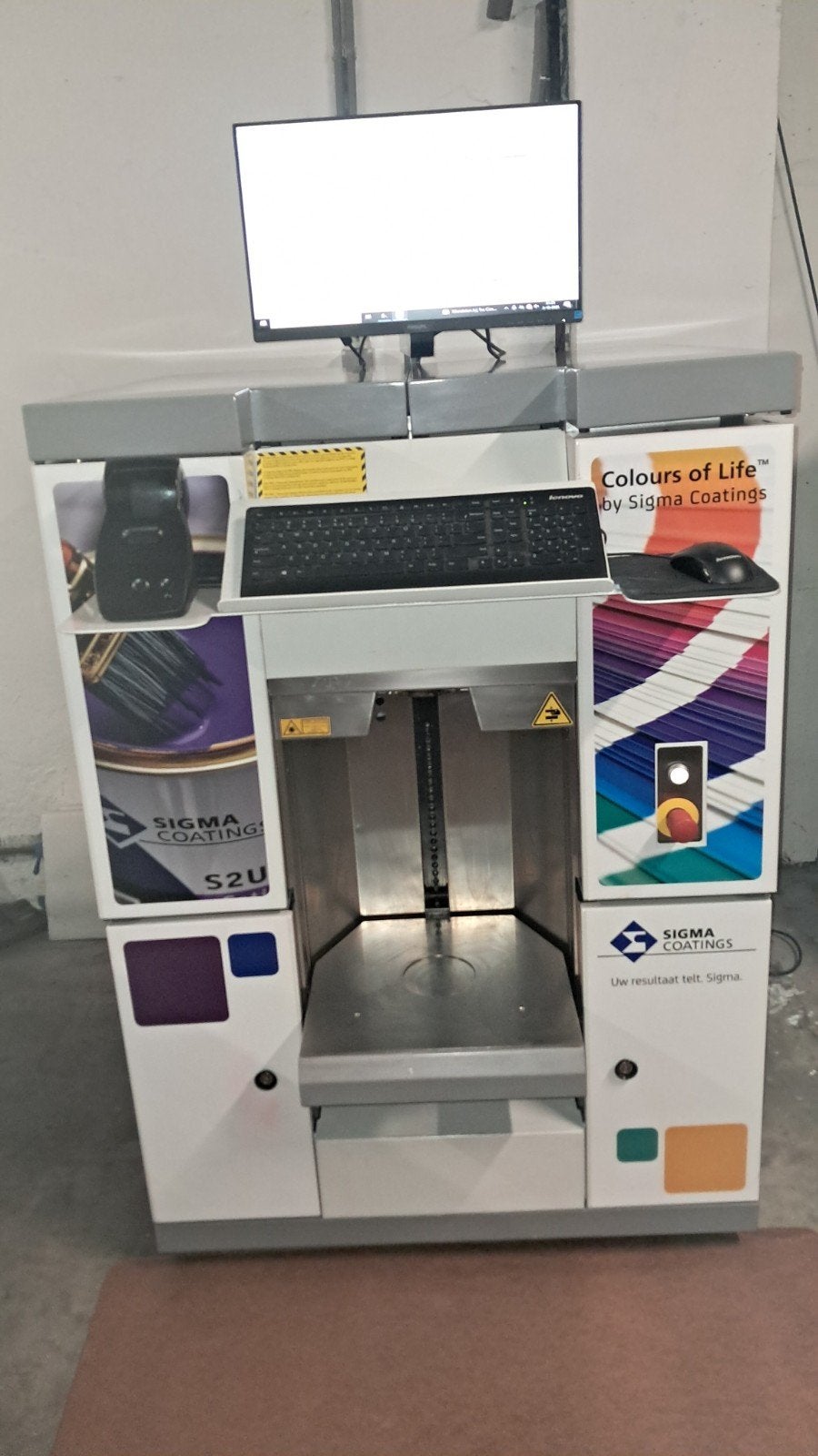Te koop: Professionele verfmengmachine Corob D410 M – 32 can, Ophalen, Gebruikt, Bruin
