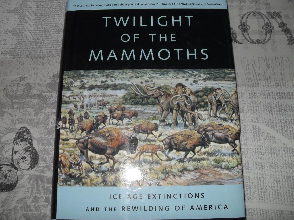 BOEK PAUL MARTIN-TWILIGHT OF THE MAMMOTHS., Gelezen, Paul S.Martin., Ophalen of Verzenden, Los deel