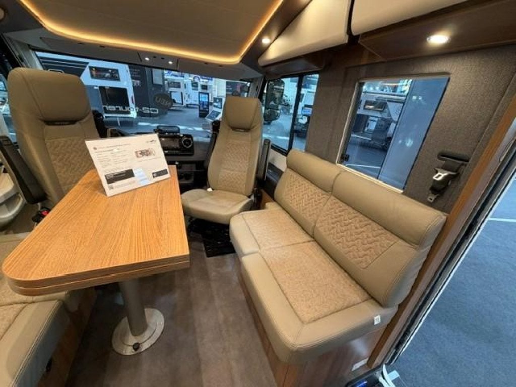 Carthago C2-Tourer I 146 FF | FACE TO FACE, Caravans en Kamperen, Bedrijf, Diesel, Carthago, Mercedes
