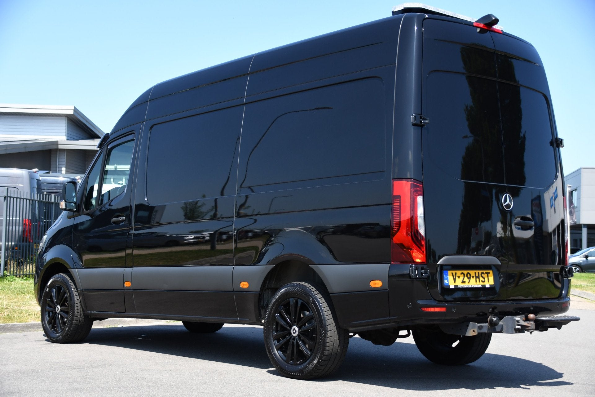 Mercedes-Benz Sprinter 319 3.0 CDI L2H2 Black Edition Adapti, Automaat, Gebruikt, Euro 6, 190 pk