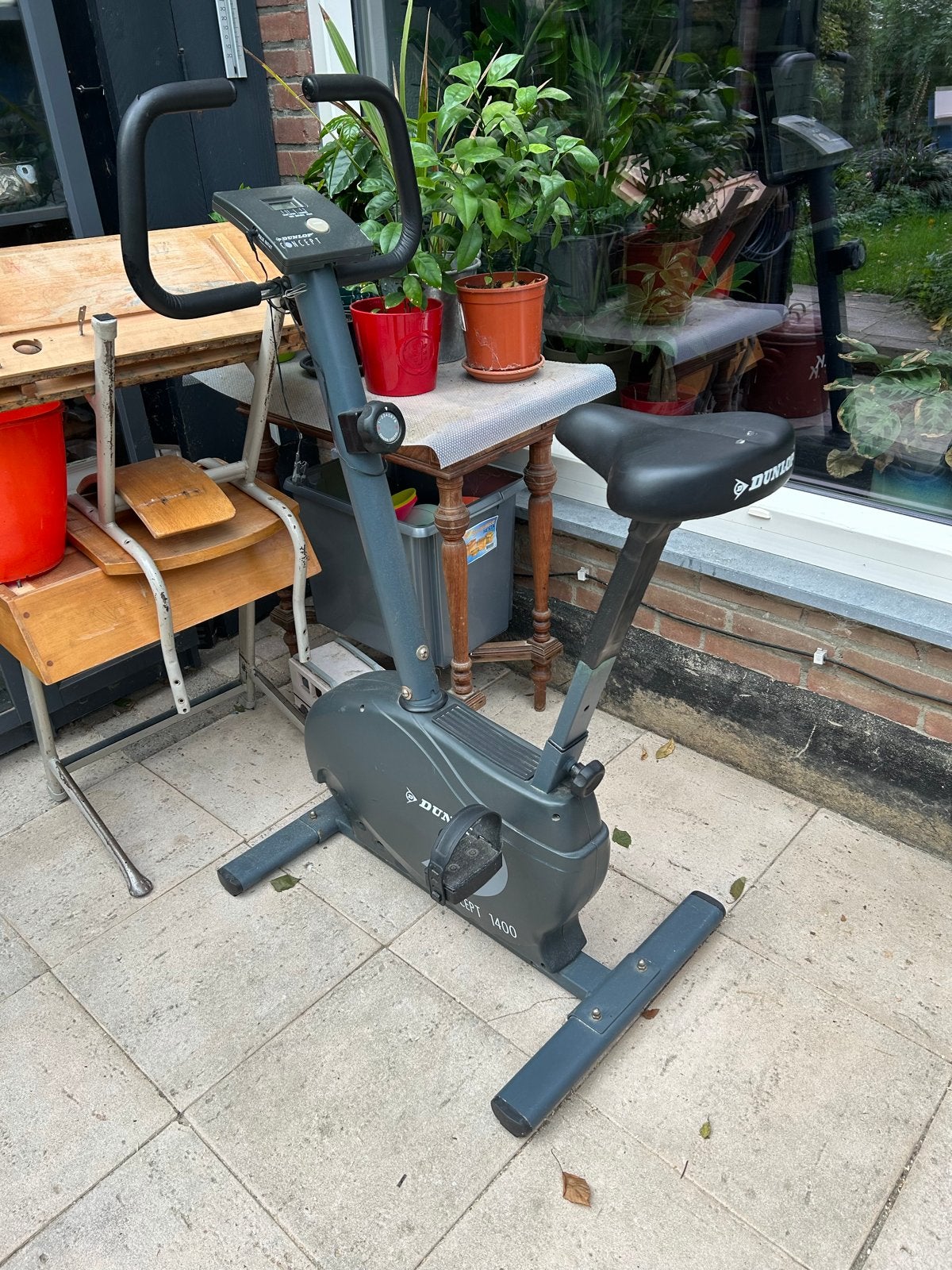 Dunlop Hometrainer - Ideaal voor langere mensen, Ophalen, Gebruikt, Metaal, Benen