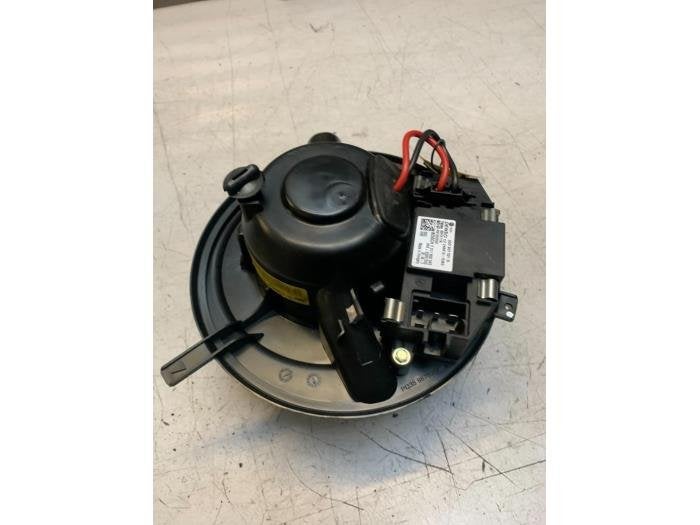 Kachel Ventilatiemotor van een Volkswagen Scirocco, Gebruikt, -, Volkswagen, -