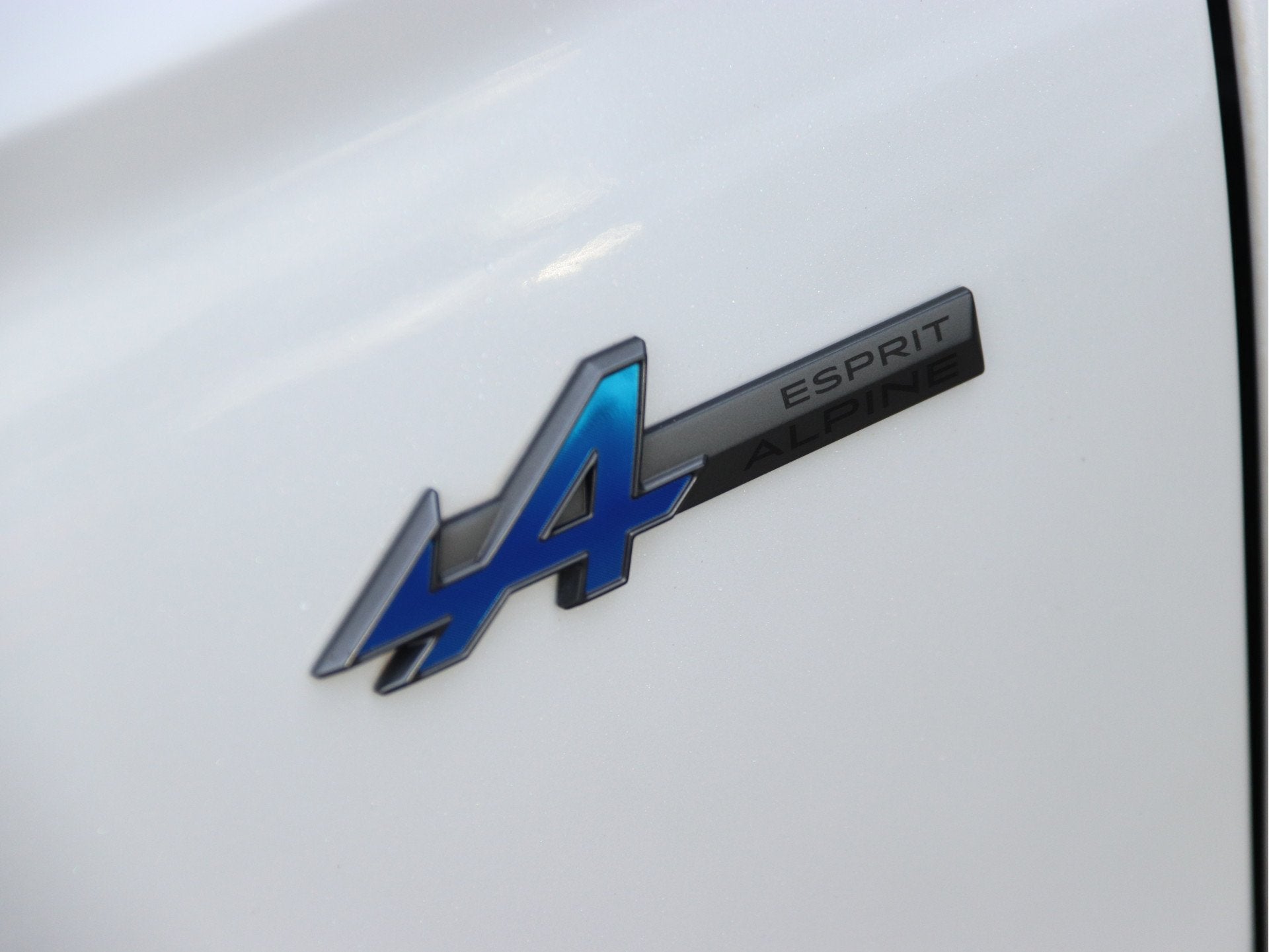 Renault Austral 1.2 E-Tech full hybrid 200 iconic esprit Alp, Auto's, Gebruikt, 1199 cc, Leder en Stof, Wit