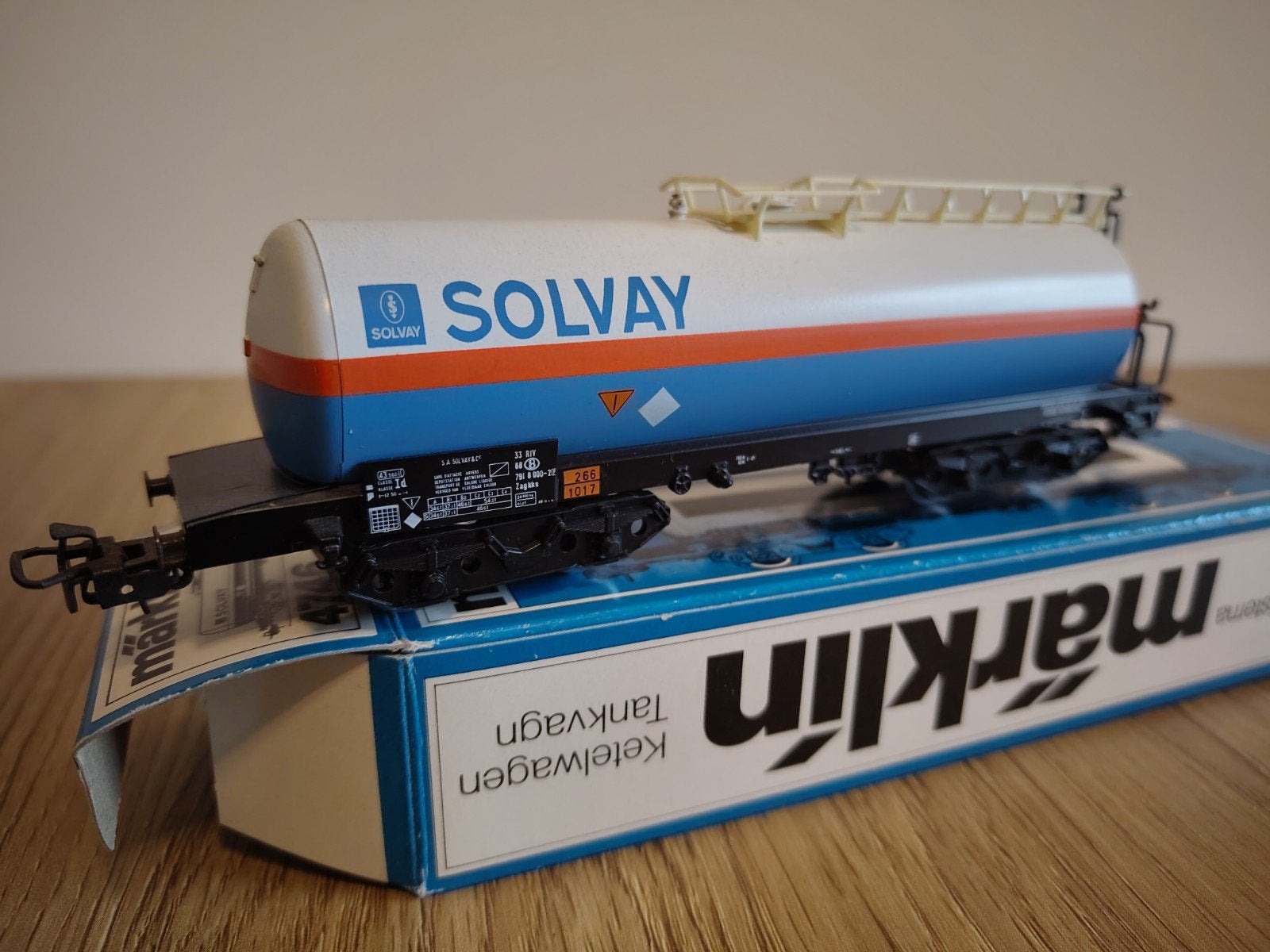 Märklin 4746 - ketelwagen Solvay, Hobby en Vrije tijd, Wisselstroom, Ophalen of Verzenden, Märklin, Nieuw