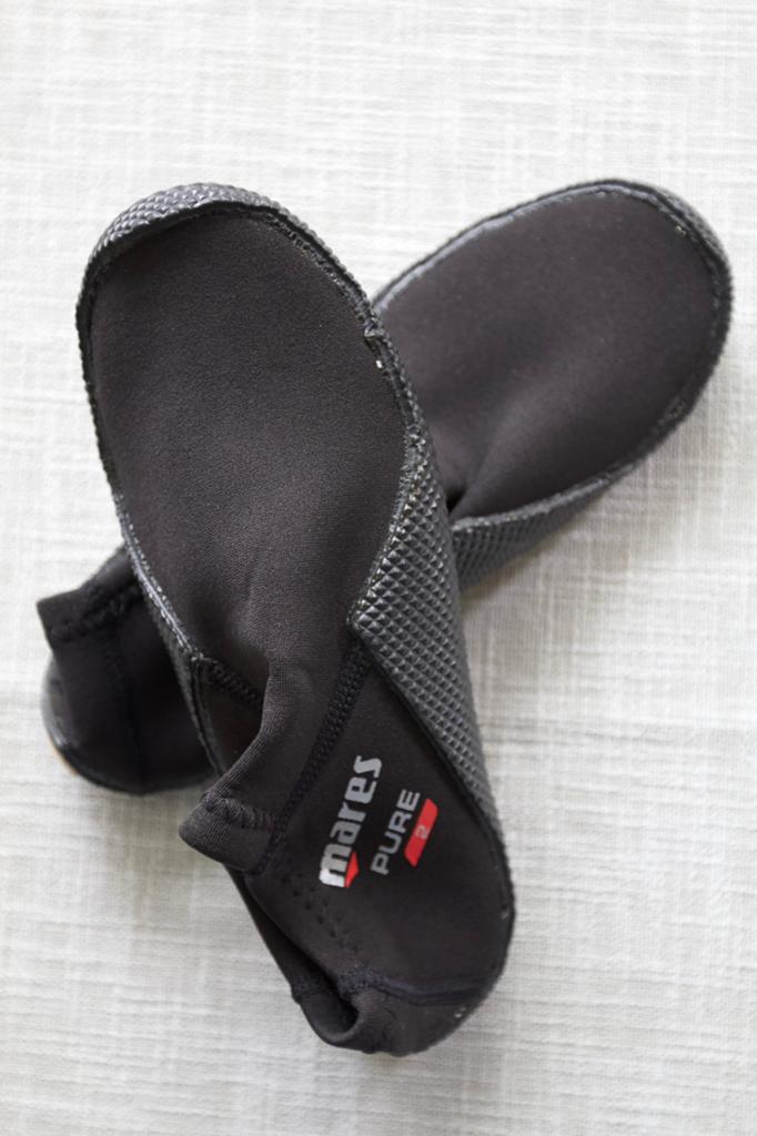 Mares Pure 2mm schoenen, Ophalen of Verzenden, Zo goed als nieuw, Kind, Zeil- of Surfschoenen
