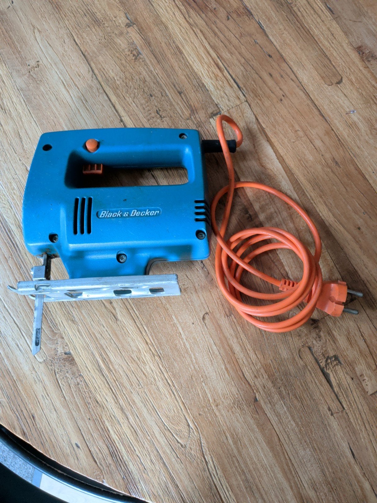 Black & Decker Decoupeerzaag - Vintage Model (1983), Doe-het-zelf en Verbouw, Gebruikt, Decoupeerzaag, Ophalen of Verzenden, Black & Decker