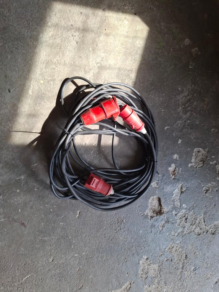 Krachtkabel 16A 3-aderig lg 20 meter- Robuust en Betrouwbaar, Doe-het-zelf en Verbouw, Elektra en Kabels, Ophalen, Gebruikt, Kabel of Snoer
