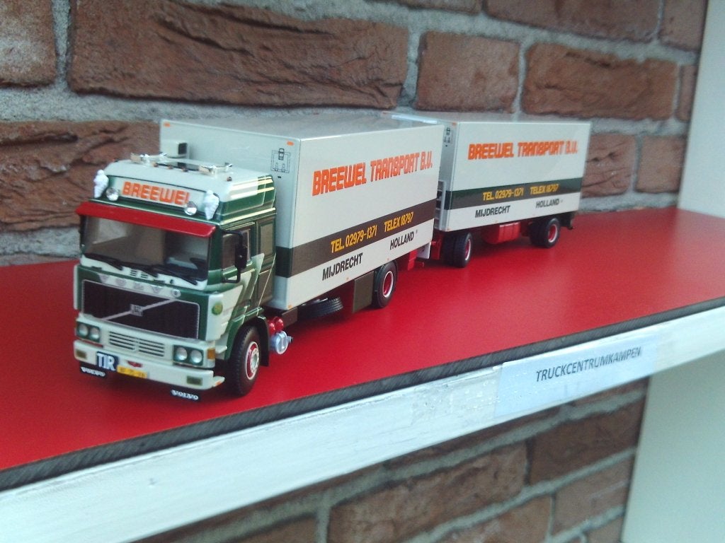 WSI  Volvo  F12  Globetrotter  van  Breewel., Hobby en Vrije tijd, Modelauto's | 1:50, Ophalen of Verzenden, Nieuw, Bus of Vrachtwagen