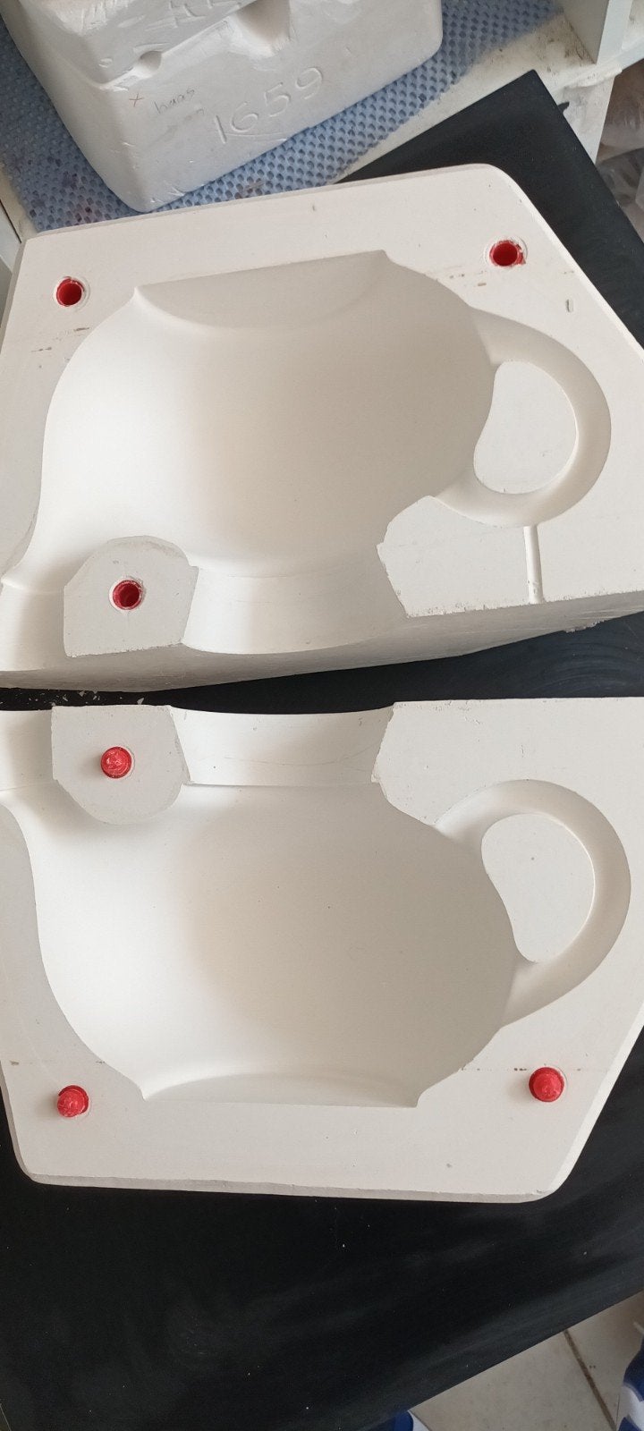 Gietmal keramiek theepot, Ophalen