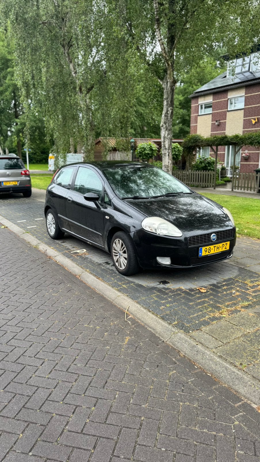 Zwarte Fiat Punto BJ2006 +APK, Voorwielaandrijving, 1995 cc, 2000 kg, 7 stoelen