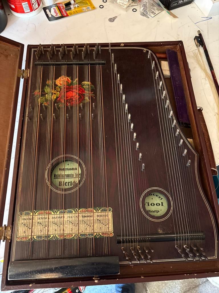 Antieke Concert Zither met koffer 1920 roos decoratie, Antiek en Kunst, Ophalen of Verzenden