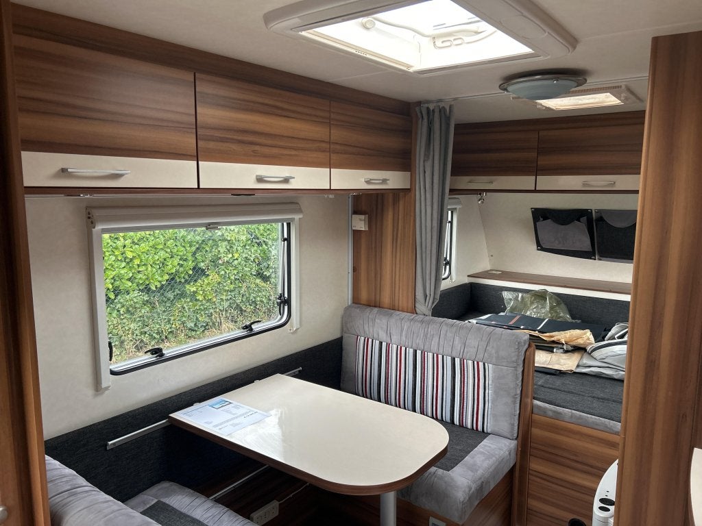 WEINSBERG 420 QD 2011 VOORTENT, VAST BED, Dwarsbed, Bedrijf, 750 - 1000 kg, Info@weinsberg.com