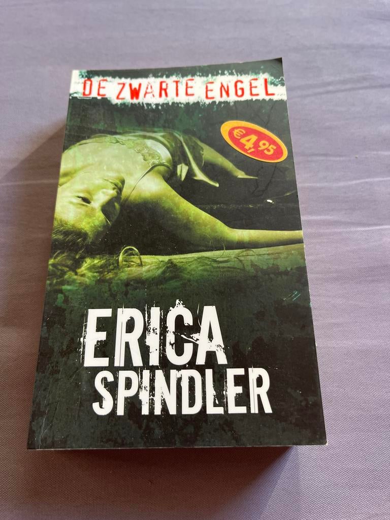 De Zwarte Engel - Erica Spindler, Ophalen of Verzenden, Gelezen, Amerika