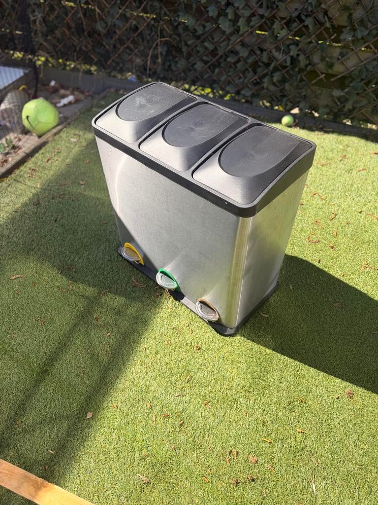 3-vaks prullenbak, Huis en Inrichting, Woonaccessoires | Prullenbakken, Gebruikt, Met pedaal, 50 tot 75 cm, Ophalen of Verzenden