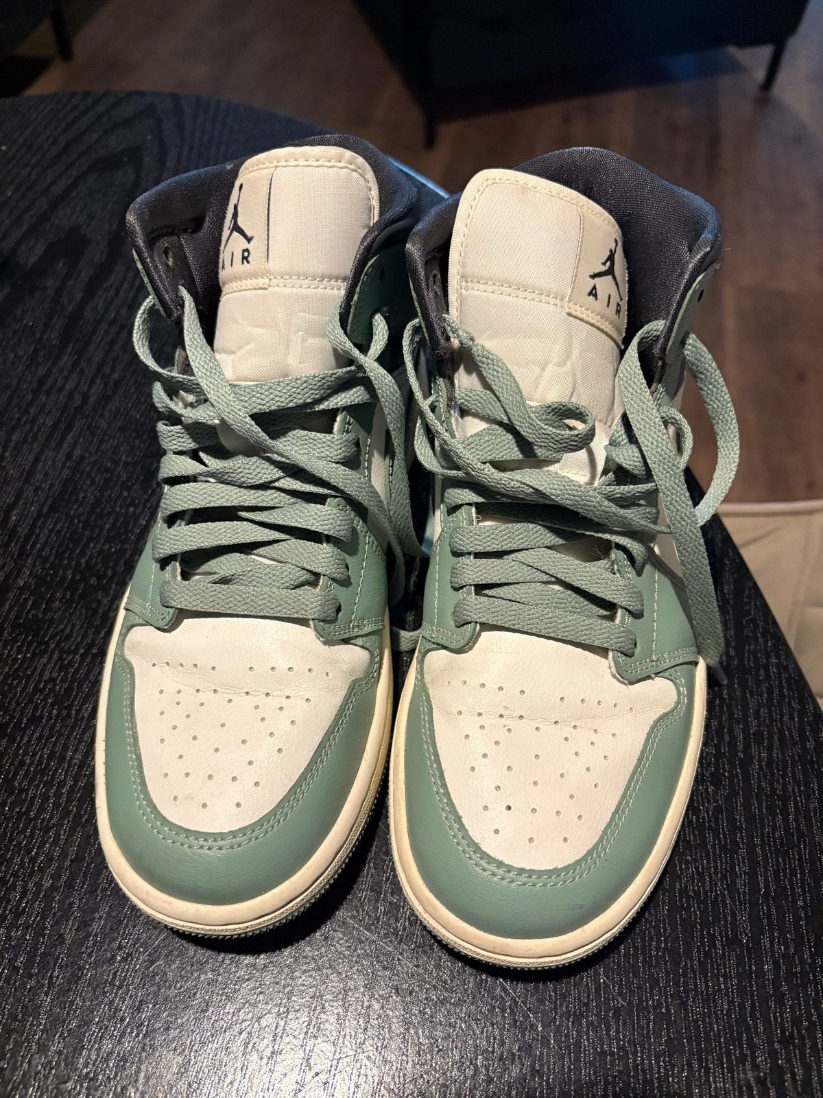 Jordan 1 Mid 'Dutch Green' - Maat 39, Ophalen of Verzenden, Zo goed als nieuw, Groen, Sneakers of Gympen