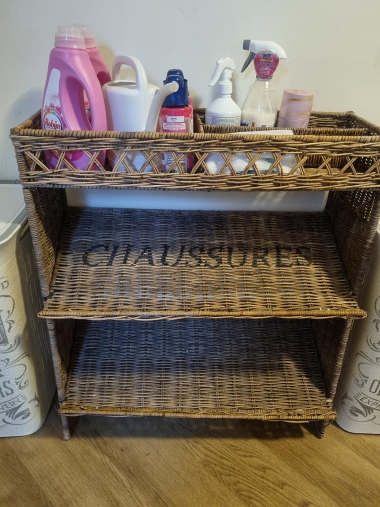 Leuk rustic rattan schoenenkastje, Ophalen