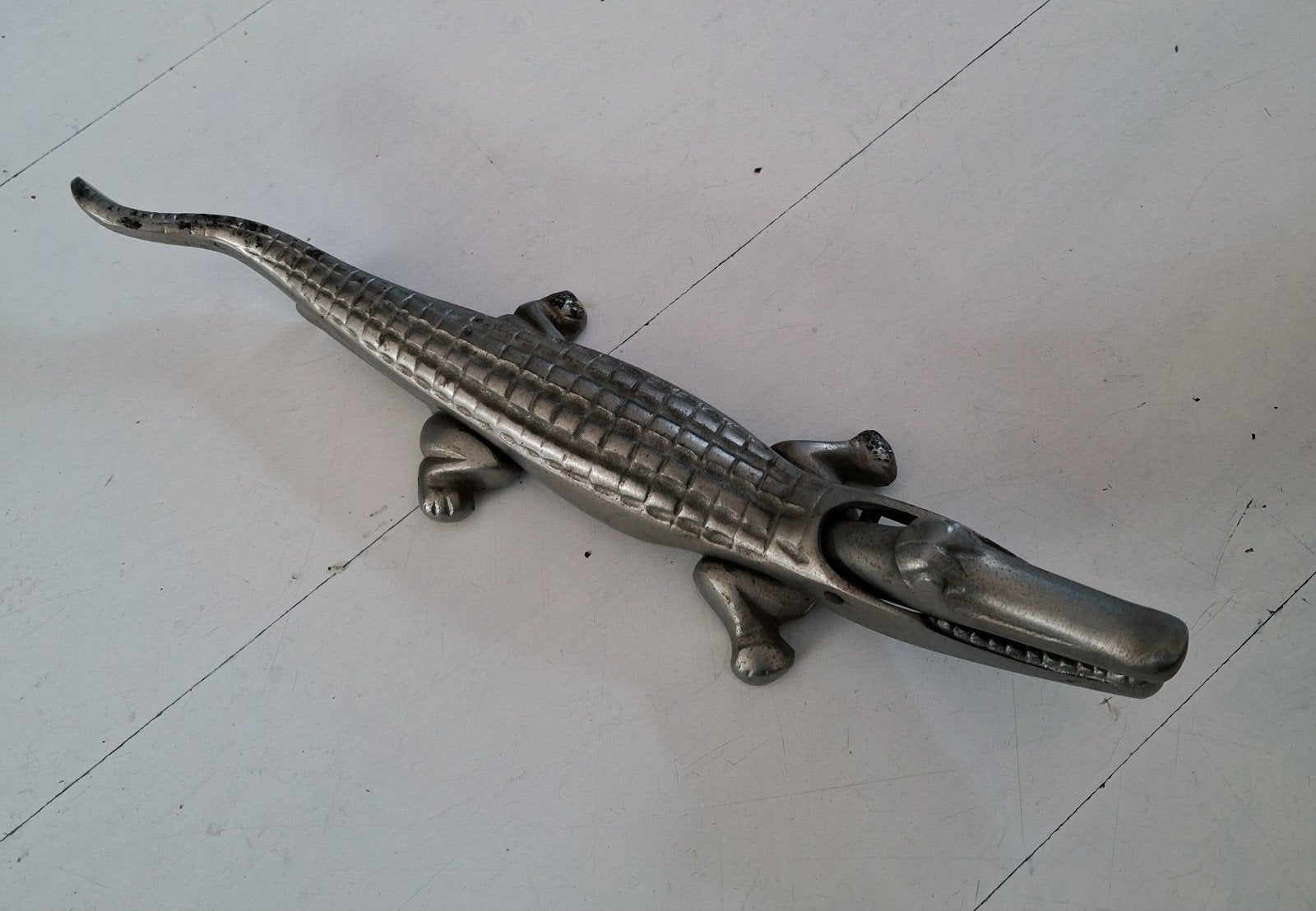 notenkraker,krokodil,34 cm,metaal,20e eeuw, Ophalen of Verzenden