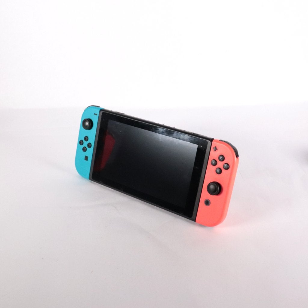 Nintendo Switch HAC-001 - Zeer Nette Staat, Nintendo, Gebruikt, Support@nintendo.com, 11-1 Hokotate-cho, Kamitoba, Minami-ku
Kyoto 601-8501
Japan
