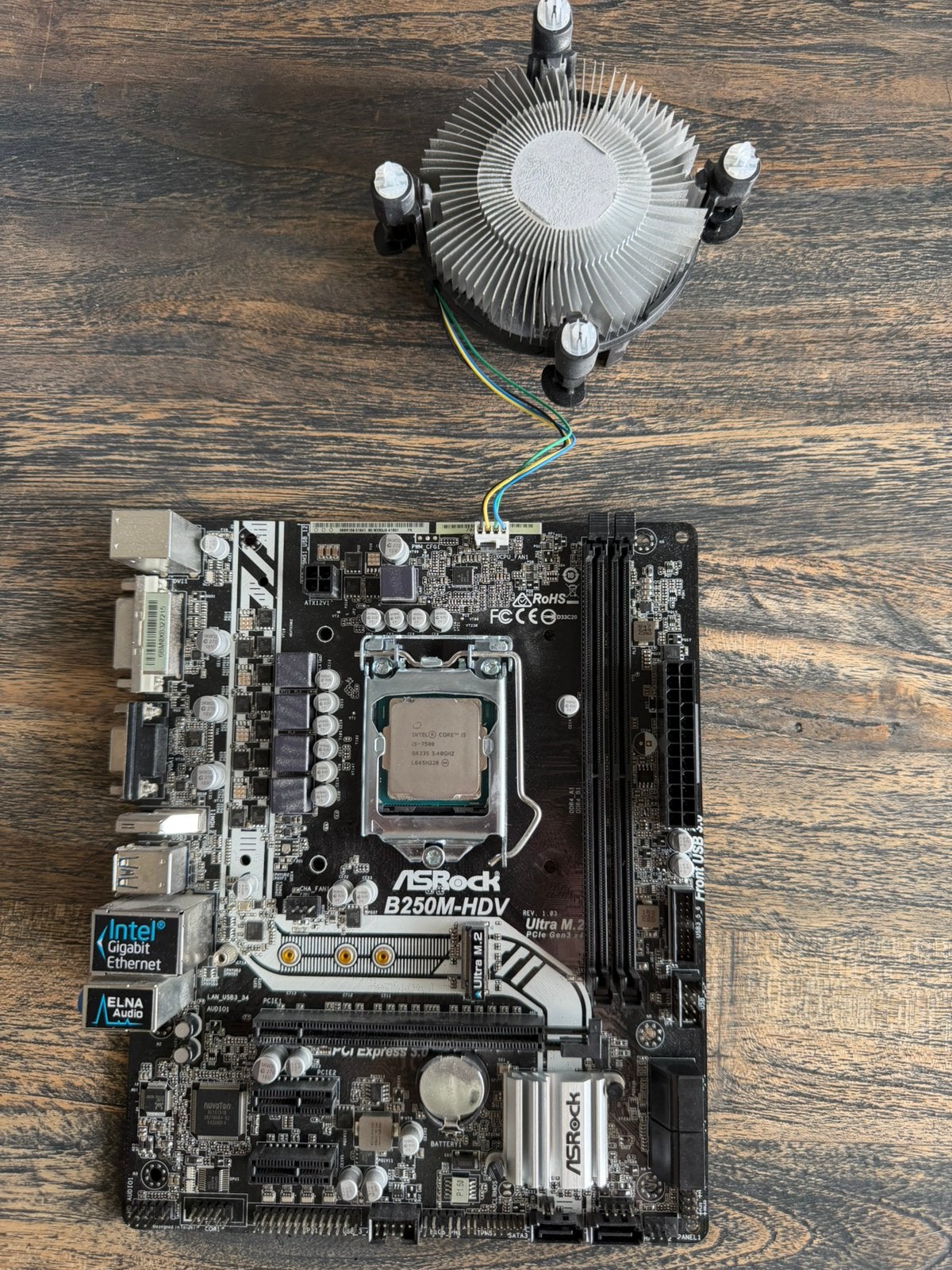 intel core 7500 + B250m-hdv, Computers en Software, Moederborden, Ophalen, Gebruikt