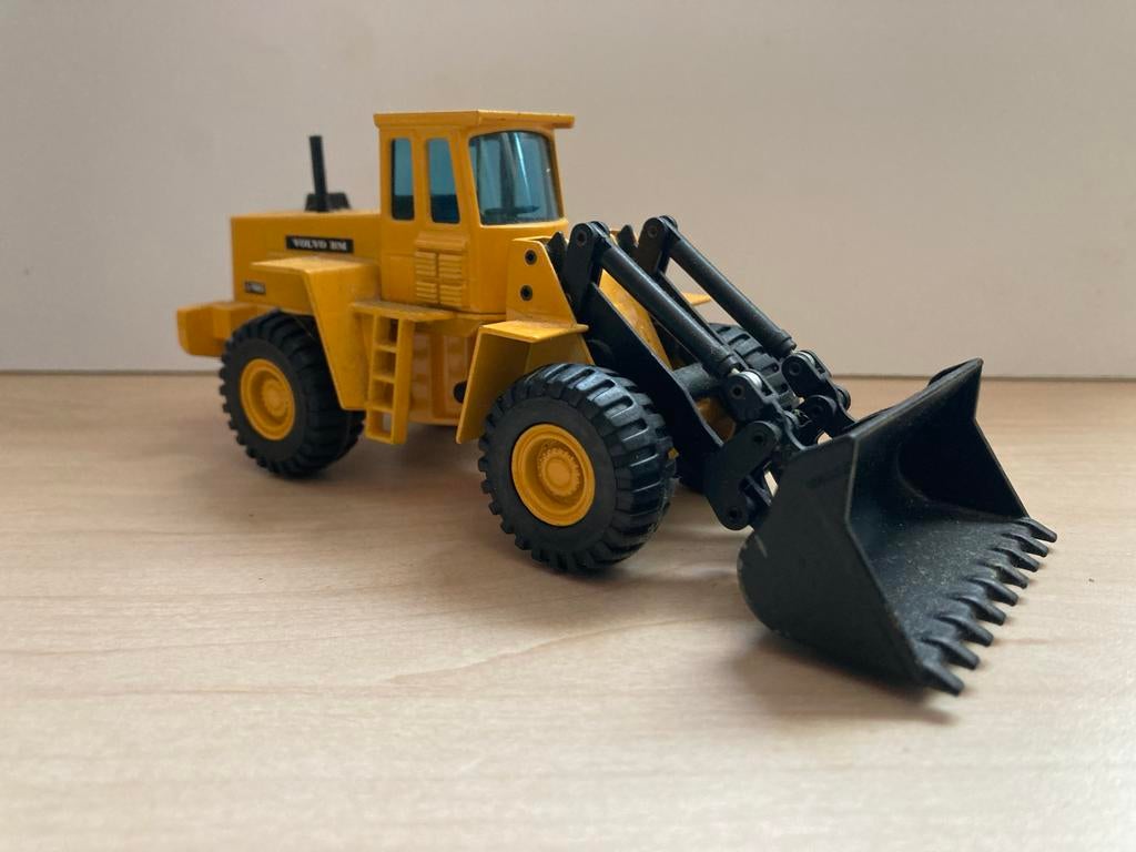 Volvo BM L160 wiellader model, Hobby en Vrije tijd, Modelauto's | 1:50, Ophalen of Verzenden, Gebruikt, Overige typen, Overige merken