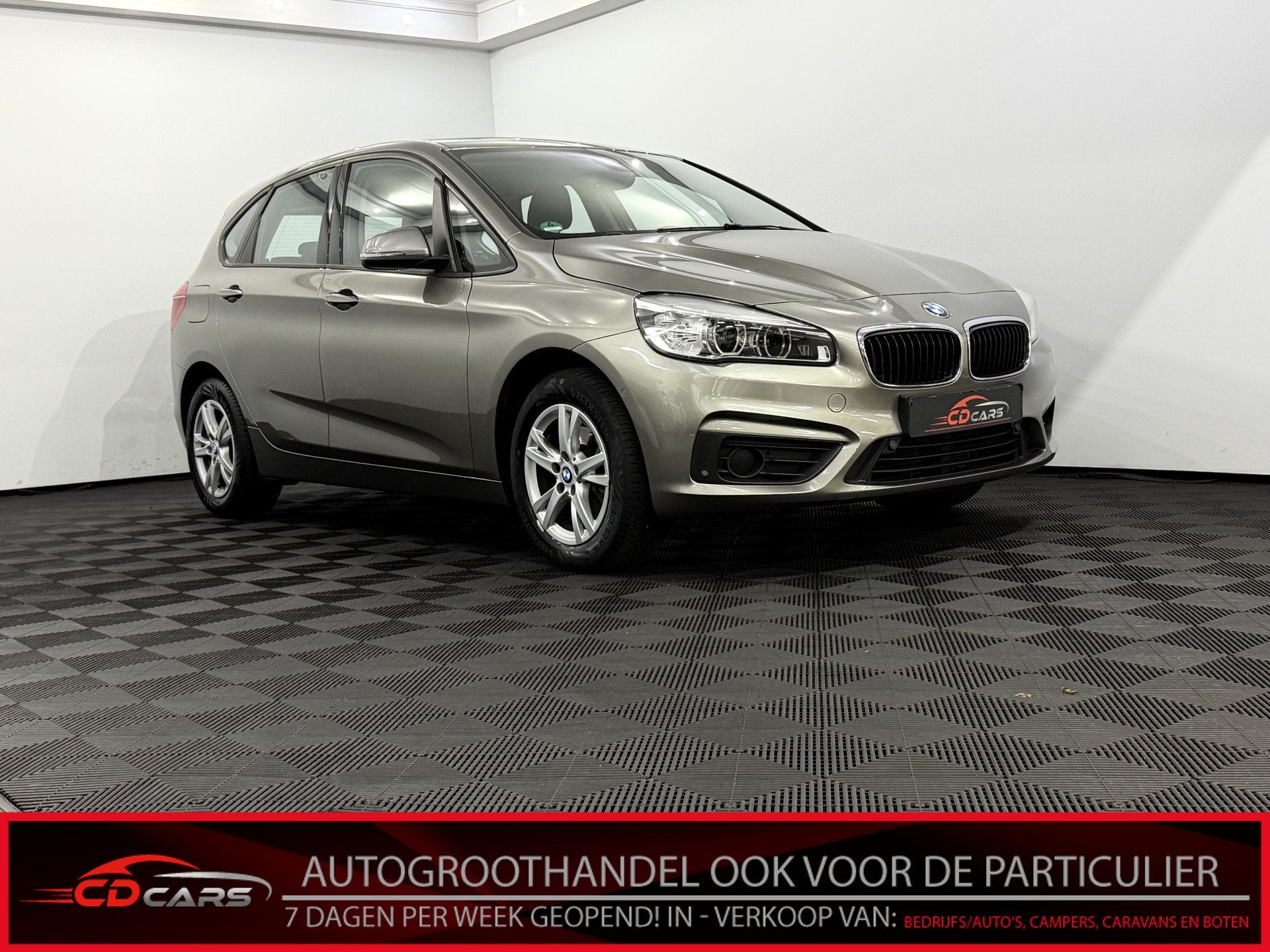 BMW 2 Serie Active Tourer 218i Clima, Navi, Parkeersensoren,, Auto's, 1345 kg, Gebruikt, Euro 6, Automatische klimaatregeling