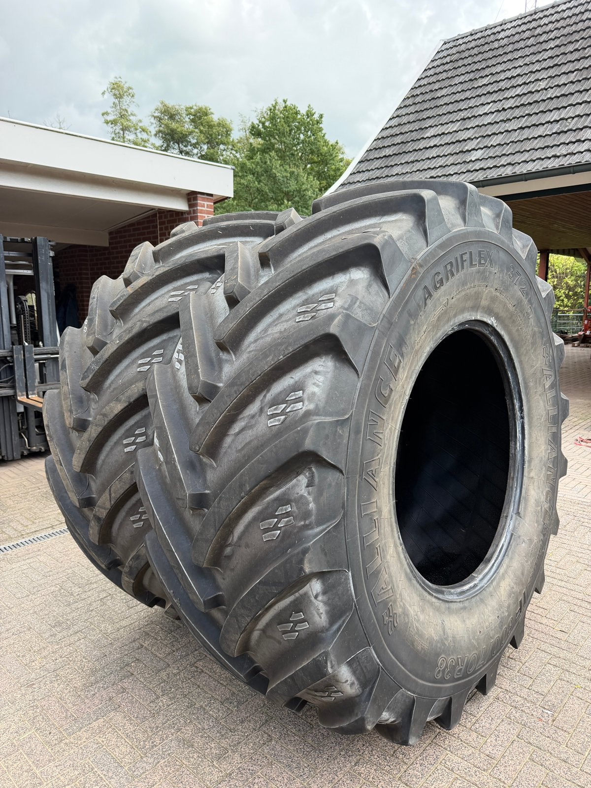 Alliance agriflex 372 800/70R38, Ophalen