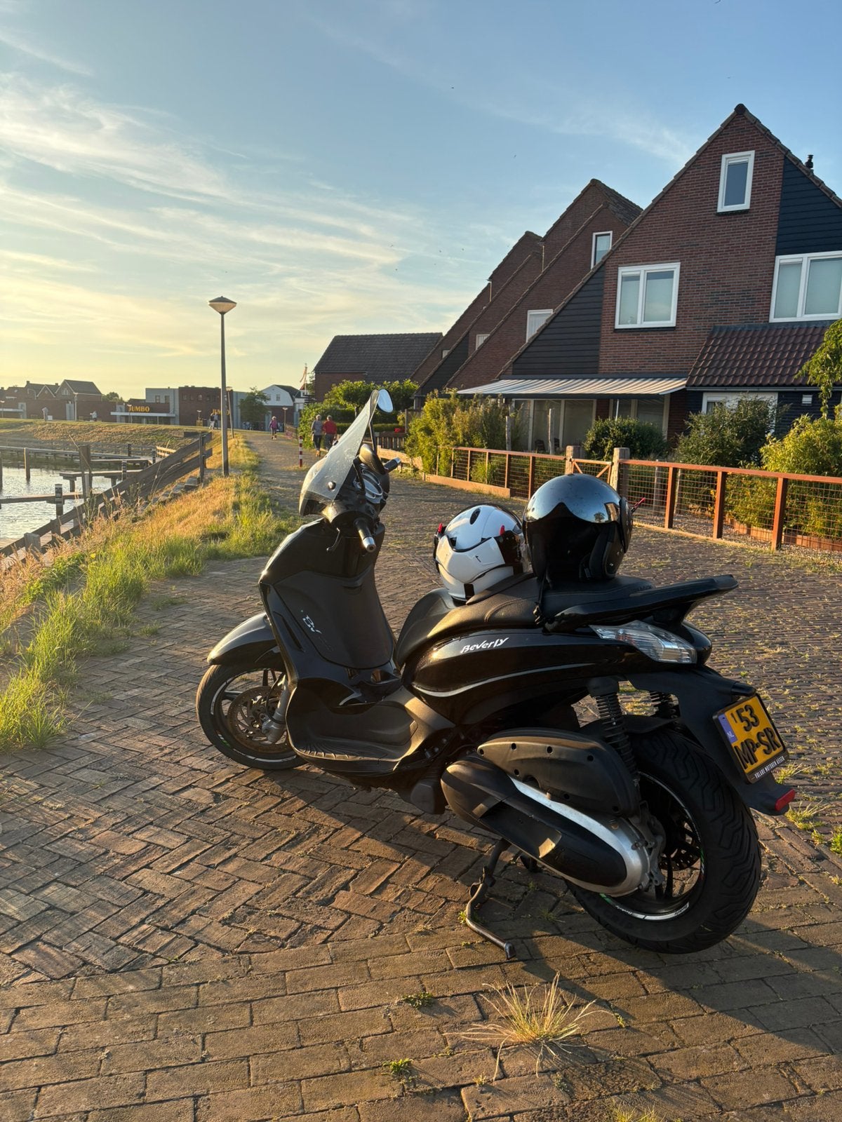 Piaggio Beverly 350, Ophalen, Zo goed als nieuw, Benzine